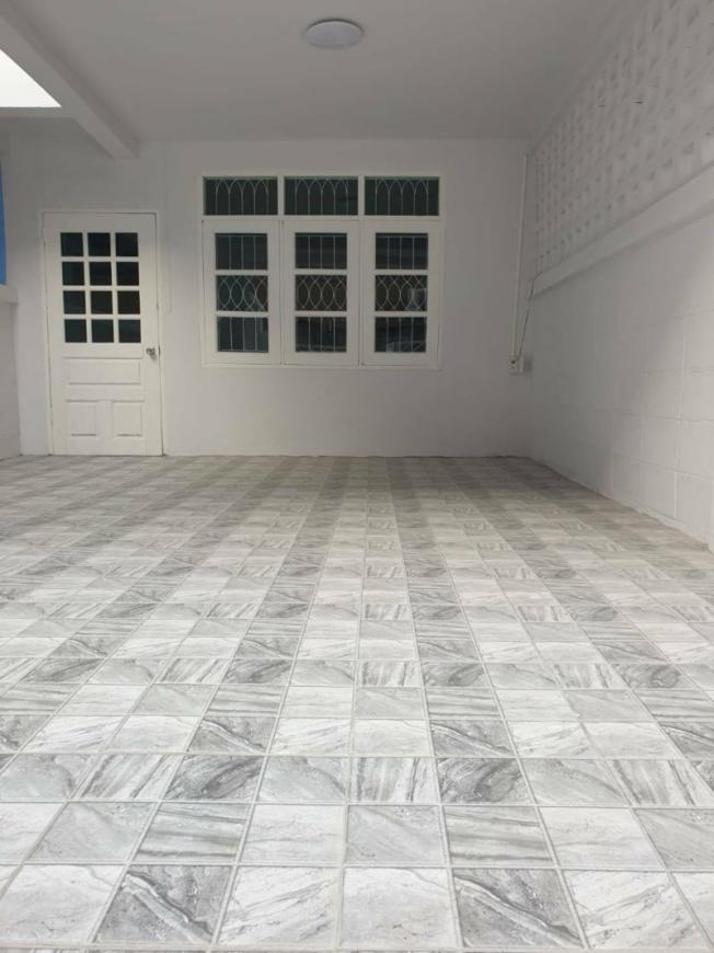 ขายบ้าน พิกัดบ้านไร่ดินแดงซอย9  รีโนเวทใหม่ทั้งหลัง ใกล้เซ็นทรัลศรีราชา  ภาพที่ 2